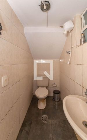 Casa à venda com 268m², 3 quartos e 5 vagas Casa à venda com 268m², 3 quartos e 5 vagasGaragem - Banheiro