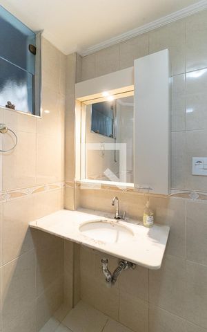 Apartamento à venda com 98m², 2 quartos e 1 vaga Apartamento à venda com 98m², 2 quartos e 1 vagaBanheiro