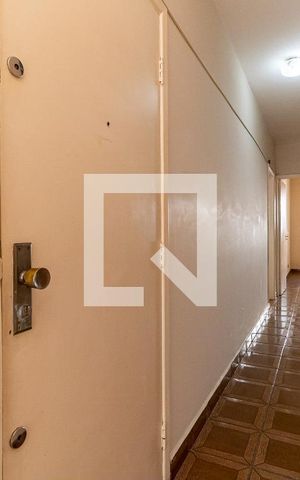 Apartamento à venda com 98m², 2 quartos e 1 vaga Apartamento à venda com 98m², 2 quartos e 1 vagaCorredor
