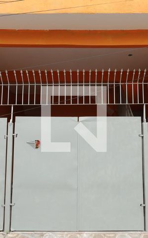 Casa para alugar com 150m², 2 quartos e 1 vagaFachada do Imóvel - Placa instalada