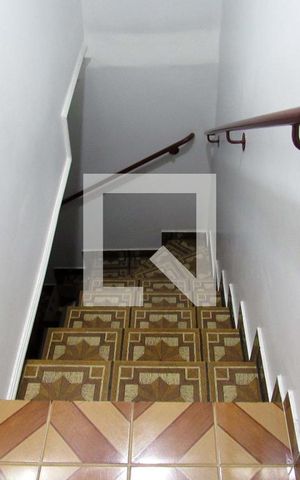Casa à venda com 125m², 3 quartos e 2 vagasEscada