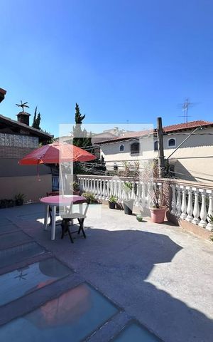Casa à venda com 146m², 4 quartos e 2 vagasVaranda