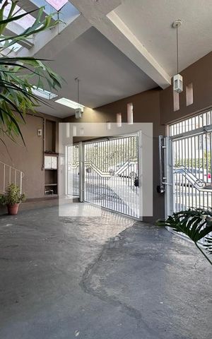 Casa à venda com 146m², 4 quartos e 2 vagasGaragem
