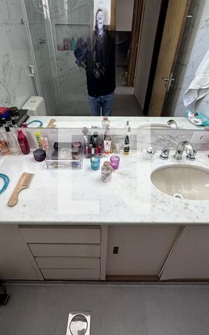 Casa à venda com 146m², 4 quartos e 2 vagasBanheiro