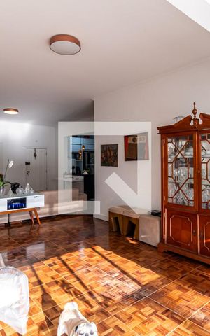 Apartamento à venda com 154m², 3 quartos e sem vaga Apartamento à venda com 154m², 3 quartos e sem vagaSala