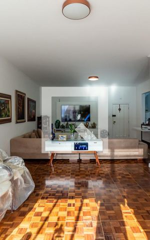 Apartamento à venda com 154m², 3 quartos e sem vaga Apartamento à venda com 154m², 3 quartos e sem vagaSala