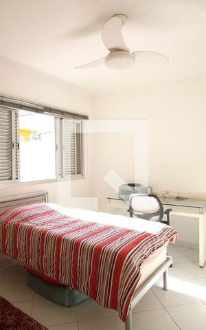 Casa à venda com 279m², 3 quartos e 6 vagasQuarto 1