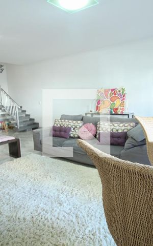 Casa à venda com 279m², 3 quartos e 6 vagasSala