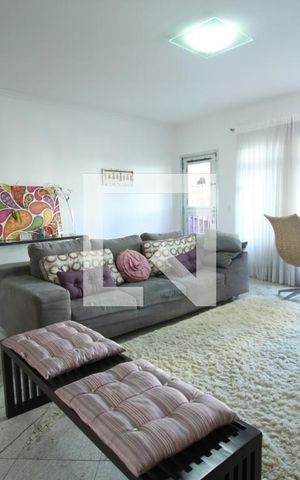 Casa à venda com 279m², 3 quartos e 6 vagasSala