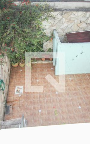 Casa à venda com 279m², 3 quartos e 6 vagas Casa à venda com 279m², 3 quartos e 6 vagasQuarto 2 vista