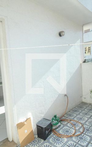 Casa à venda com 279m², 3 quartos e 6 vagas Casa à venda com 279m², 3 quartos e 6 vagasTerraço