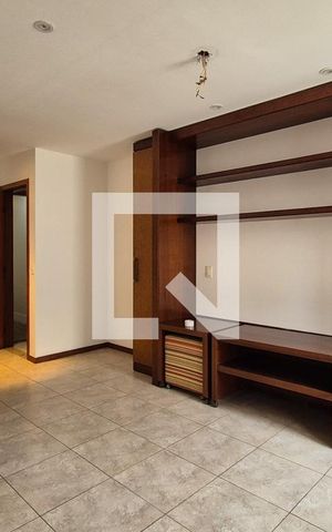 Apartamento para alugar com 250m², 3 quartos e 3 vagas Apartamento para alugar com 250m², 3 quartos e 3 vagasQuarto