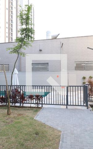 Apartamento à venda com 40m², 2 quartos e sem vagaÁrea comum - Piscina