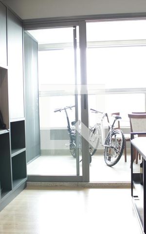 Apartamento para alugar com 66m², 1 quarto e 1 vagaSala