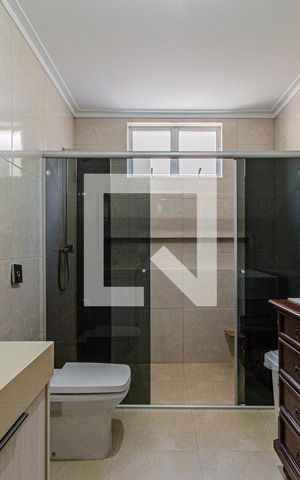 Casa à venda com 400m², 3 quartos e 4 vagas Casa à venda com 400m², 3 quartos e 4 vagasBanheiro Social