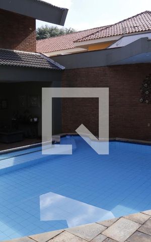 Casa à venda com 620m², 4 quartos e 4 vagasPiscina
