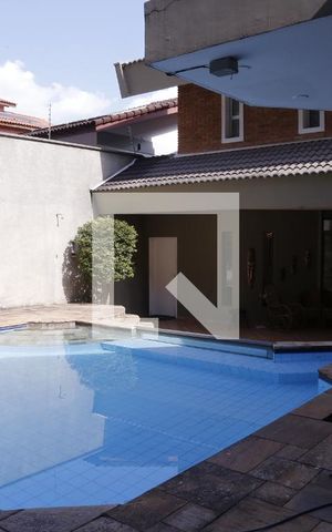 Casa à venda com 620m², 4 quartos e 4 vagasPiscina