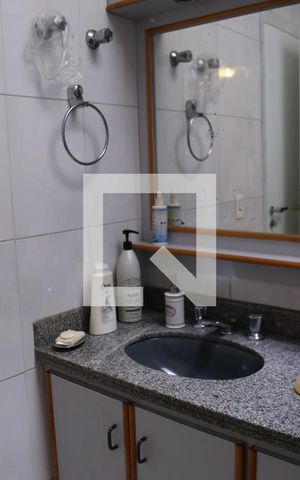 Casa à venda com 620m², 4 quartos e 4 vagasBanheiro da Suíte 1