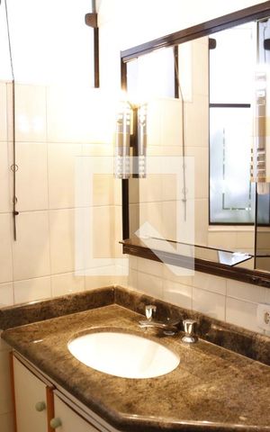 Casa à venda com 620m², 4 quartos e 4 vagasBanheiro da Suíte 2