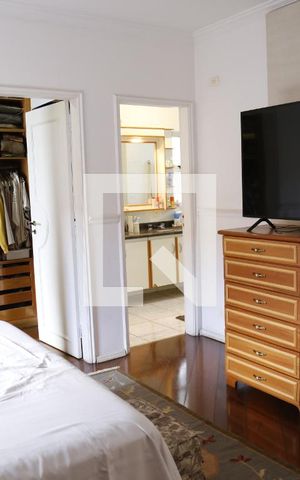 Casa à venda com 620m², 4 quartos e 4 vagasSuíte Master