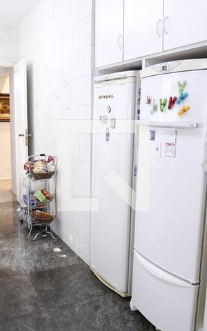 Casa à venda com 620m², 4 quartos e 4 vagasCozinha