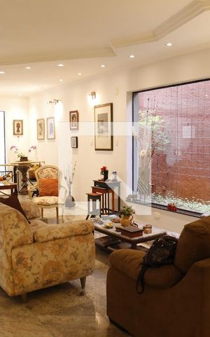 Casa à venda com 620m², 4 quartos e 4 vagasSala de Estar
