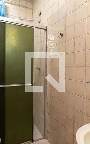 Casa à venda com 75m², 2 quartos e 2 vagasBanheiro