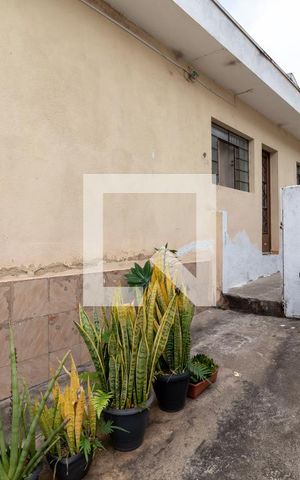 Casa à venda com 75m², 2 quartos e 2 vagasCorredor de Entrada