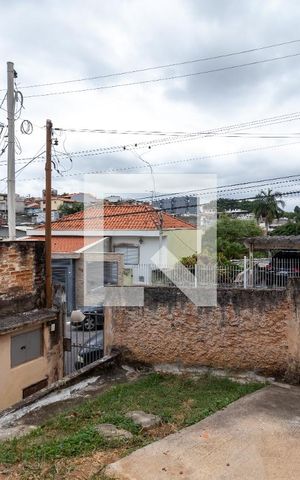 Casa à venda com 75m², 2 quartos e 2 vagasGaragem