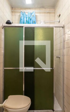 Casa à venda com 75m², 2 quartos e 2 vagasBanheiro
