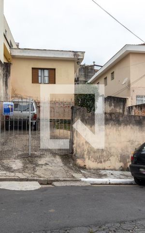 Casa à venda com 75m², 2 quartos e 2 vagasFachada