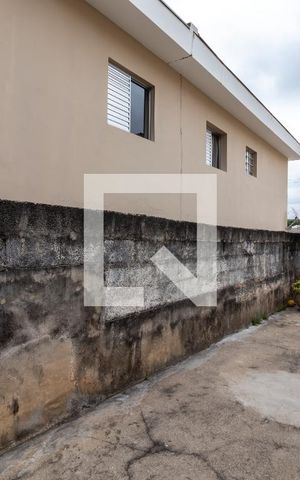 Casa à venda com 75m², 2 quartos e 2 vagasQuintal