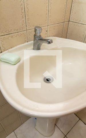 Casa à venda com 75m², 2 quartos e 2 vagasBanheiro