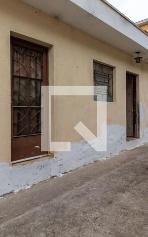 Casa à venda com 75m², 2 quartos e 2 vagasQuintal