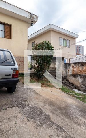 Casa à venda com 75m², 2 quartos e 2 vagasGaragem