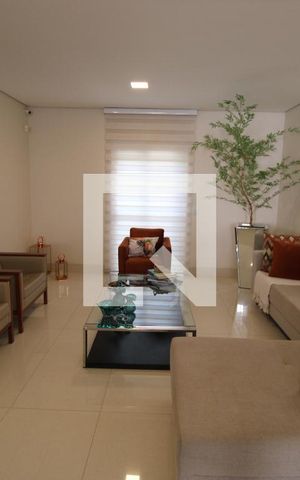 Casa à venda com 437m², 5 quartos e 8 vagasSala