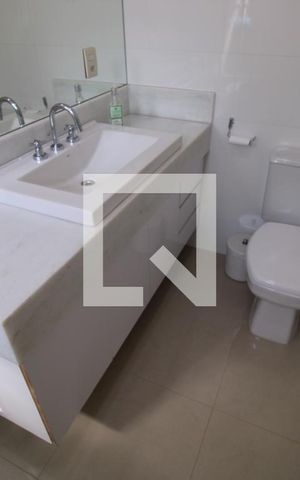 Casa à venda com 437m², 5 quartos e 8 vagasSuíte 2