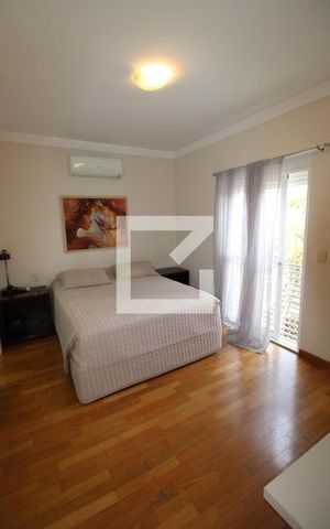 Casa à venda com 437m², 5 quartos e 8 vagasSuíte 1
