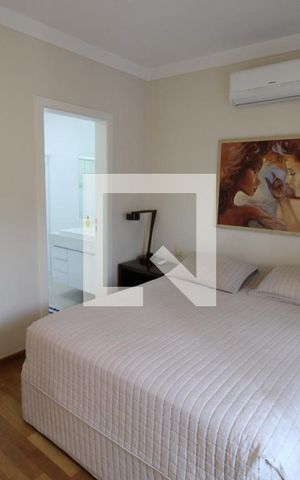 Casa à venda com 437m², 5 quartos e 8 vagasSuíte 1