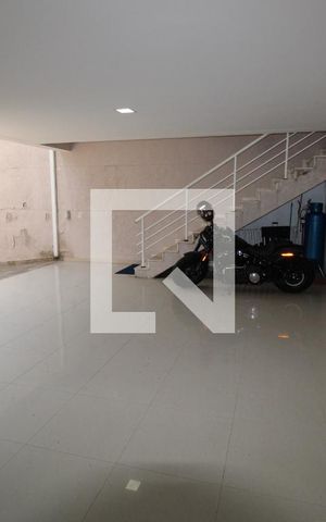 Casa à venda com 437m², 5 quartos e 8 vagasGaragem