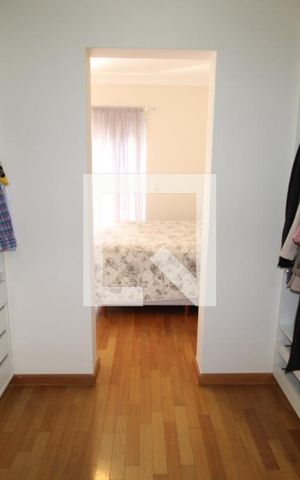 Casa à venda com 437m², 5 quartos e 8 vagasCloset da suíte 2