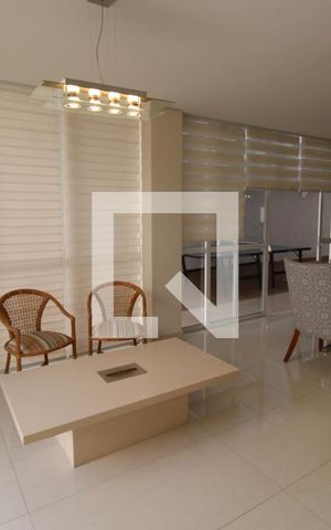 Casa à venda com 437m², 5 quartos e 8 vagasDetalhe Sala