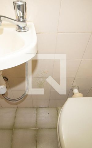 Casa à venda com 160m², 3 quartos e 2 vagas Casa à venda com 160m², 3 quartos e 2 vagasLavabo