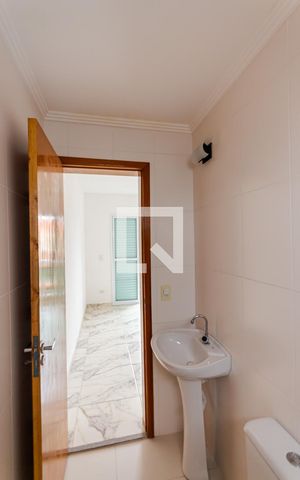 Apartamento para alugar com 100m², 2 quartos e 1 vaga Apartamento para alugar com 100m², 2 quartos e 1 vagaBanheiro da Suíte