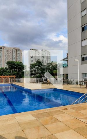 Apartamento à venda com 69m², 2 quartos e 2 vagas Apartamento à venda com 69m², 2 quartos e 2 vagasÁrea comum - Piscina