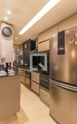 Apartamento à venda com 69m², 2 quartos e 2 vagas Apartamento à venda com 69m², 2 quartos e 2 vagasCozinha