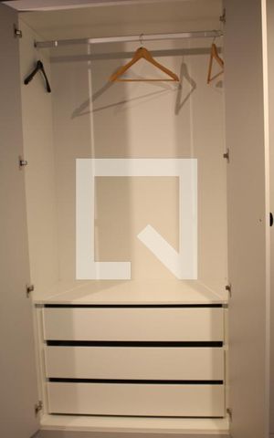 Studio para alugar com 23m², 1 quarto e sem vagaGuarda Roupa