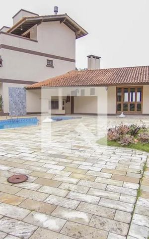 Casa de condomínio à venda com 260m², 3 quartos e 2 vagas Casa de condomínio à venda com 260m², 3 quartos e 2 vagasÁrea comum - Salão de festas