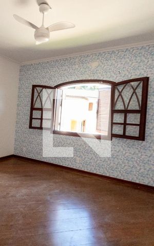 Casa de condomínio para alugar com 600m², 4 quartos e 2 vagas Casa de condomínio para alugar com 600m², 4 quartos e 2 vagasSuíte 3