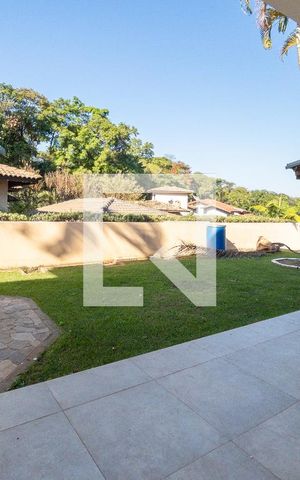 Casa de condomínio para alugar com 600m², 4 quartos e 2 vagas Casa de condomínio para alugar com 600m², 4 quartos e 2 vagasVista da Sala de Jantar